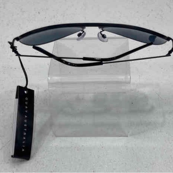 NWT QUAY SUNGLASSES main image 5
